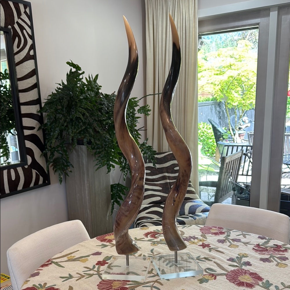 Elegant Arteriors Kudu Horn Sculptural Art Piece